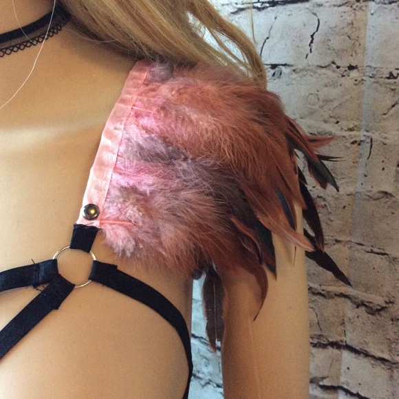 🎀 3PC PINK FEATHER BRA HAIR CLIP NECKLACE BOHO HARNESS COVER BURNINGMAN STYLE - Picture 5 of 7